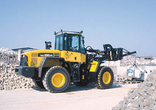 Колісні навантажувачі Komatsu WA250PT-5