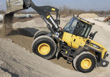 Колісні навантажувачі Komatsu WA250-1