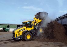 Колісні навантажувачі Komatsu WA320-8E0