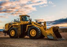 Колісні навантажувачі Komatsu WA800-8E0