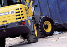 Колісні навантажувачі Komatsu WA90-3