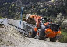 Колісні навантажувачі Hitachi ZW 330-5