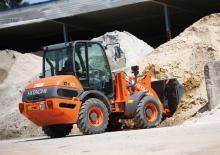 Колісні навантажувачі Hitachi ZW 75