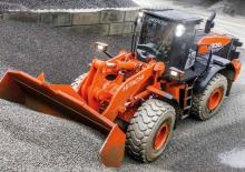 Колісні навантажувачі Hitachi ZW330-6