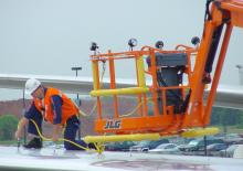 Колісні підйомники з шарнірною стрілою JLG 740AJ