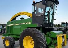 Кормозбиральні комбайни 2-силові John Deere 6910