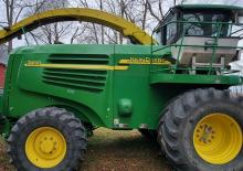 Кормозбиральні комбайни 2-силові John Deere 7400