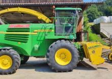 Кормозбиральні комбайни 4-силові John Deere 7200