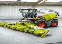 Кормозбиральні комбайни 4-силові Claas Jaguar 830