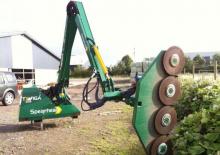 косарки з похилими поверхнями Spearhead Twiga 6000