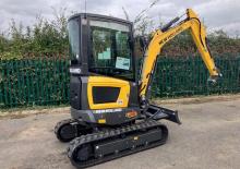 Міні-екскаватори New Holland E25D