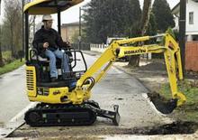 Міні-екскаватори Komatsu PC16R-2