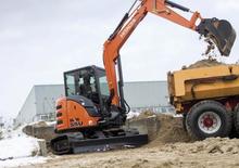 Міні-екскаватори Hitachi ZX55U-5A