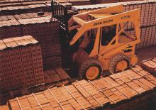 Міні-навантажувачі John Deere Construction 575