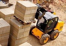 Міні-навантажувачі JCB Robot 190