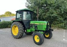 Муніципальні трактори John Deere 2040