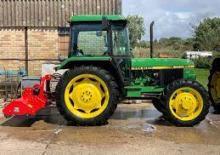 Муніципальні трактори John Deere 2140