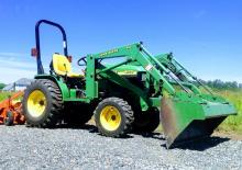 Муніципальні трактори John Deere 4100