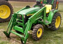 Муніципальні трактори John Deere 4200 HST