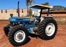Муніципальні трактори Ford-NH 6630