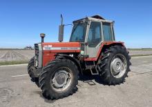 Муніципальні трактори Massey Ferguson 699