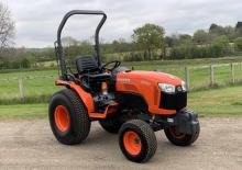 Муніципальні трактори Kubota B2311