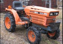 Муніципальні трактори Kubota B5200