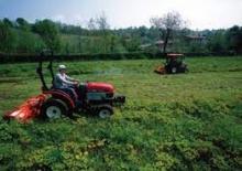 Муніципальні трактори Yanmar EF 230M