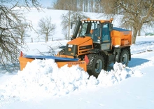 Муніципальні трактори JCB Fastrac 2170-4WS