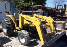 Муніципальні трактори Challenger MT295B