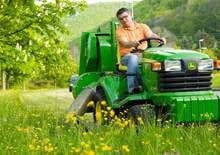 Муніципальні трактори John Deere X 740