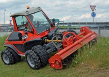 Муніципальний багатофункціональний транспортний засіб Дизель Aebi TT 210