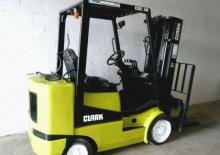 навантажувач з вилковим захватом LPG Clark CGC 30