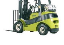 навантажувач з вилковим захватом LPG Clark CMP 70 L