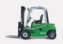 навантажувач з вилковим захватом LPG Cesab Drago 250 H