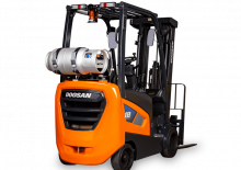 навантажувач з вилковим захватом LPG Doosan GC18S-9