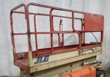 Ножичні підйомники колісні JLG CM 2033