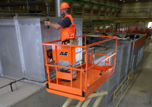 Ножичні підйомники колісні JLG R3246 