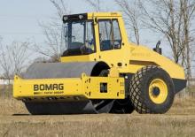 одновальцові дорожні катки Bomag BW 215 D-40