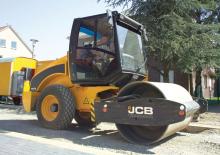 одновальцові дорожні катки JCB VM75 D
