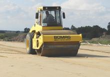 одновальцові дорожні катки Bomag BW 214 D-4