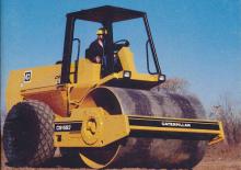 одновальцові дорожні катки Caterpillar CS-553
