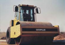 одновальцові дорожні катки Caterpillar CS-583