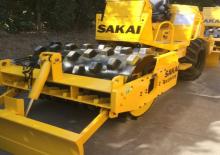 одновальцові дорожні катки Sakai SV204TB