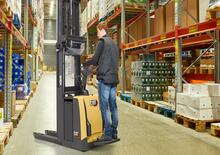 Палетні штабелери Stand Up Rider Platform Caterpillar NSV16P(S)