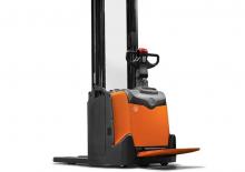 Палетні штабелери Stand Up Rider Platform Toyota SPE120