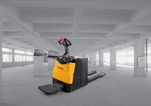 Палетні візки Stand Up Rider Platform TCM PAP20T-ES