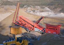 Пересувні грохоти Sandvik QA 340