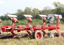 Плуги Unia Ibis LH 4+