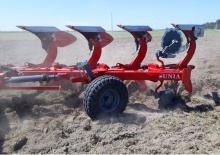 Плуги Unia Ibis XLS 3+1 Corn